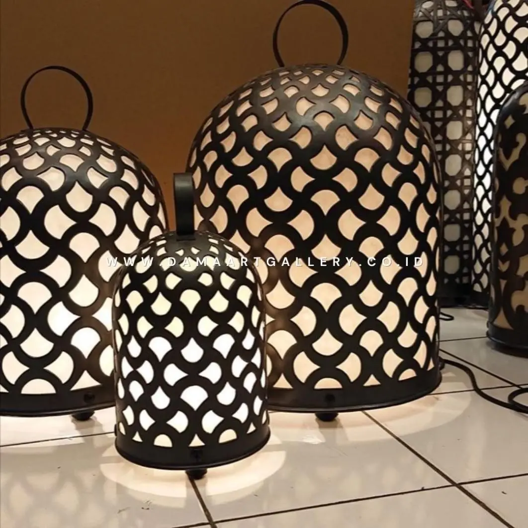 Lampu Taman Kurungan Ukir Anti Korosi